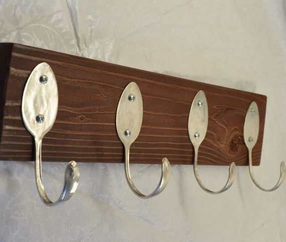 10 effective ways to make hooks and hangers out of old cutlery for wall decor